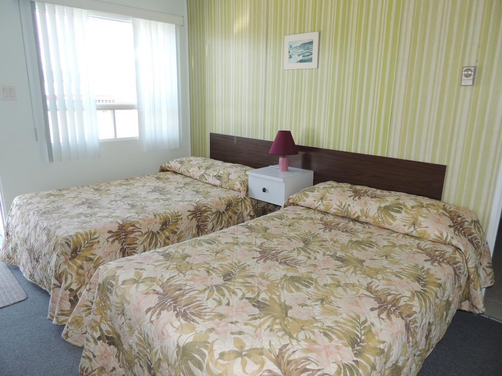 Motel Le Noroit L'Anse-au-Griffon ภายนอก รูปภาพ